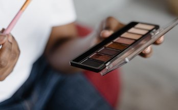 How to start cosmetic business